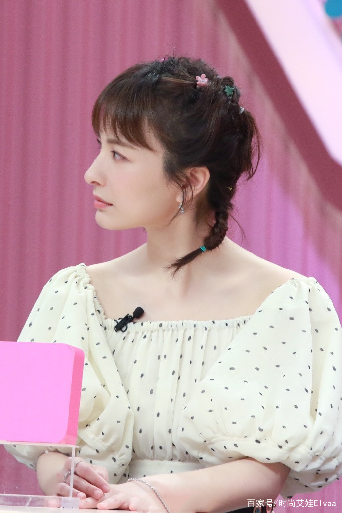吴昕最新发型，展现变化之美与自信之光！